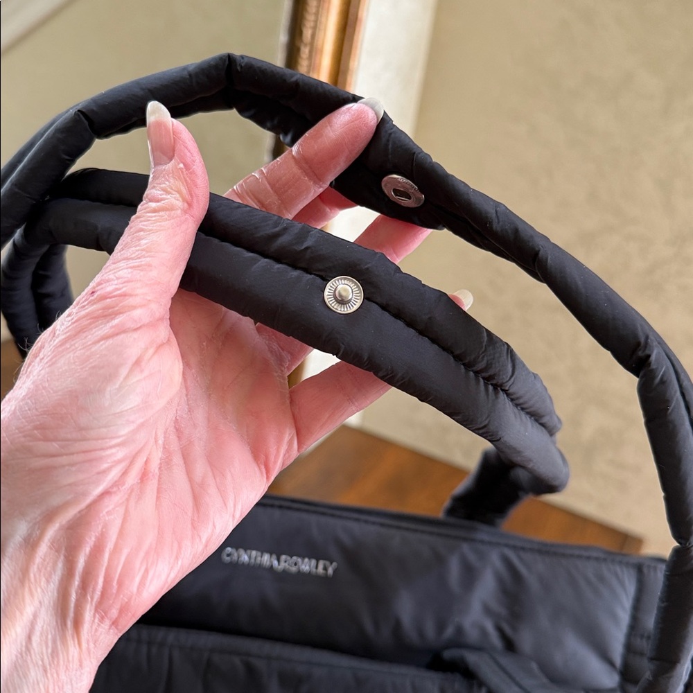 Cynthia Rowley Black Quilted Puffer Nylon Tote w/Padded Handles. Fits 14” laptop - Picture 11 of 16